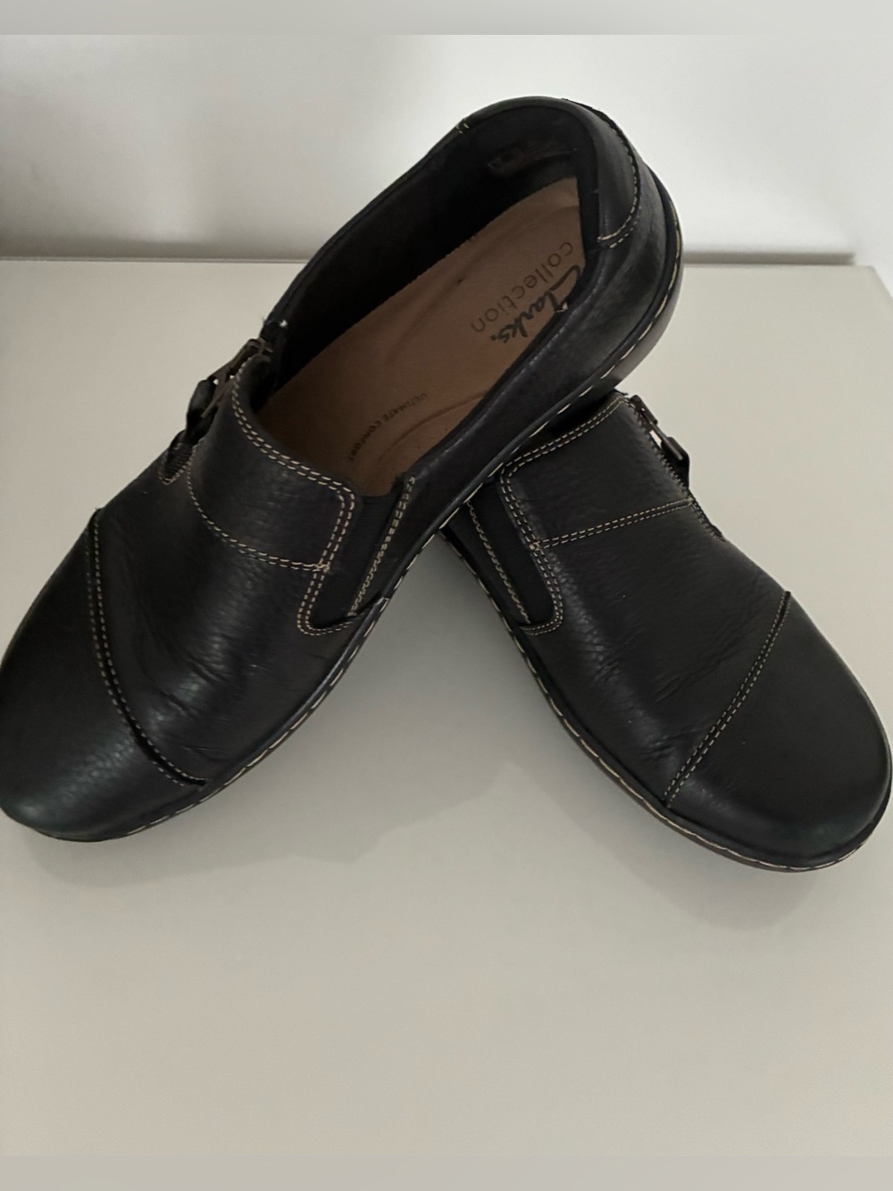 Clarks Leather Collection Women's Size 6.5 Black Loafer Shoes